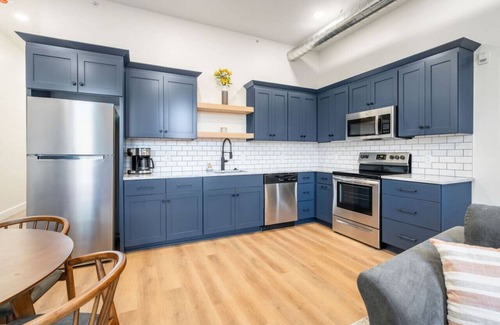 Millersburg Apartamento | Young Suite - American Hall