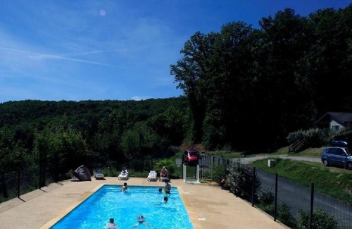 Lissac-sur-Couze Cabina | YOUR CHALET IN THE GREEN COUNTRY - 1