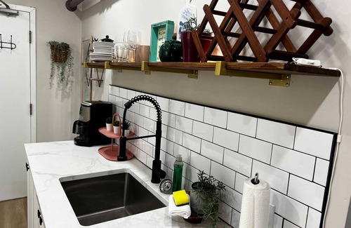 Downtown Apartamento | Your Cozy Harbor at Ports on Portland