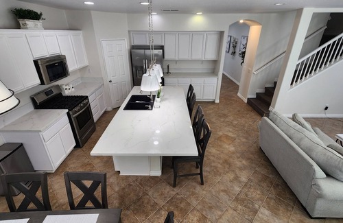 El Centro Casa | Your Dream 5 BR Getaway -Sleeps 11+-Great Location