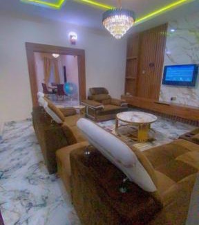 Oshodi-Isolo Apartamento | Your Elegant Home