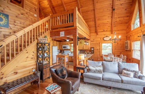 Buck Mountain Cabina | Your Hideout Near Hot Spots | 5 Mins to Great Eats | Buena Vista Log Cabin