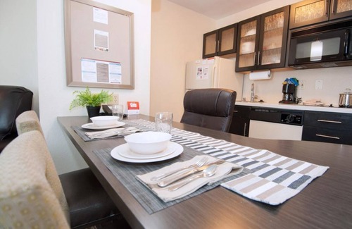 Anaheim Resort Complejo | Your Home Away From Home! 2 Classy Units, Near Great Wolf Lodge Water Park