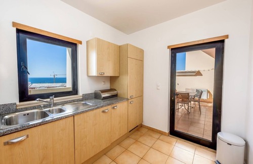 Praia da Luz Hotel | Your Home Away From Home! Fully-equipped Kitchen, 3 Swimming Pool, Free Parking!