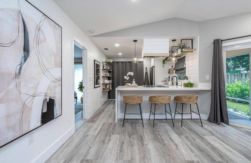 Davie Casa | Your-Home-Away-From-Home.