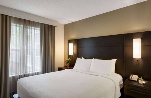 Mount Tabor Complejo | Your Home Away From Home! Fully-equipped Kitchen, Free Breakfast, Pets Allowed!