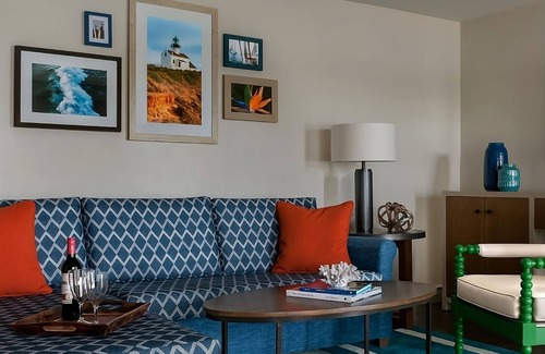 San Diego Hotel | Your New Perfect Vacay Spot w/ Bayside Views! Outdoor Pool, Tennis Court!