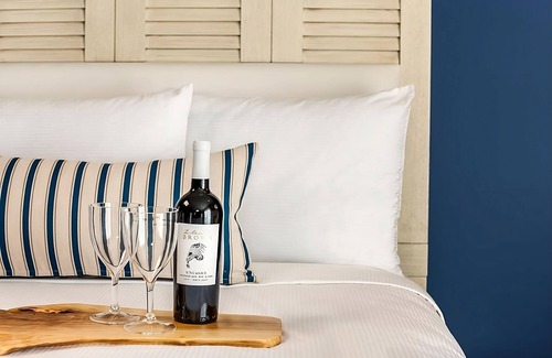 San Diego Hotel | Your New Perfect Vacay Spot w/ Bayside Views! Outdoor Pool, Tennis Court!