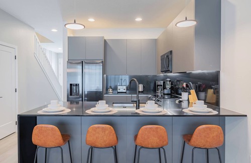 Woodridge Casa | Your Orlando Retreat: Warm and Welcoming Townhome
