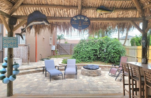 Springs at Kings Bay Casa | Your personal Tiki Hut waterfront/pool/spa home.