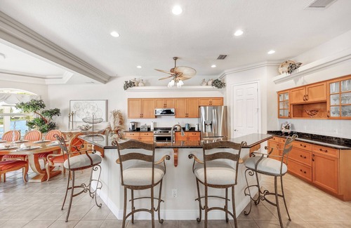 Eight Lakes Villa | Your Private Paradise Awaits – Experience Luxury at villa paradise