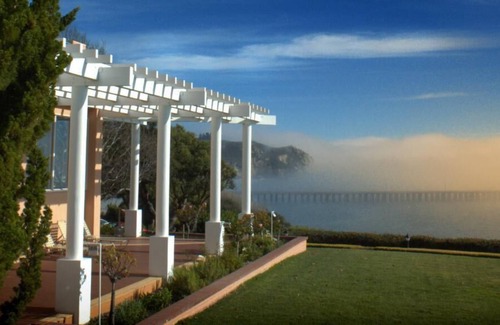 Avila Beach Complejo | Your Relaxing Getaway Awaits! Free Parking, Onsite Swimming Pool