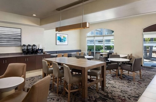 Rancho Penasquitos Apartamento | Your San Diego Getaway! Pet-friendly Suite w/ Kitchen! Pool & Basketball Court!