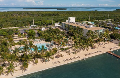 Islamorada Hotel | Your Tropical Home in Islamorada! Pets Allowed, Swimming Pool, Beach!