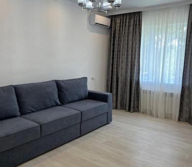Almaty Apartamento | YourHouse Новая 2-х комнатная квартира по Жубанова