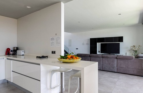 Mallorca Chalet De Esquí | YourHouse Casa Llubi, casa con piscina privada y aire acondicionado
