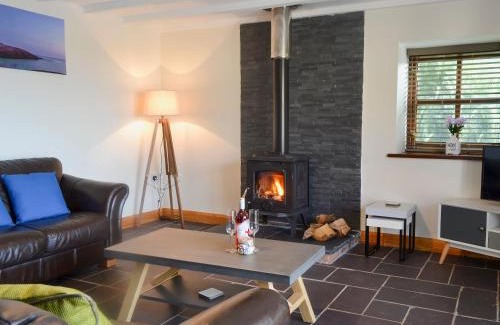 Holyhead Casa | Yr Hen Stabl