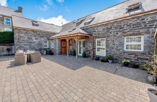 Newcastle Emlyn Casa | Ysgubor Uchaf