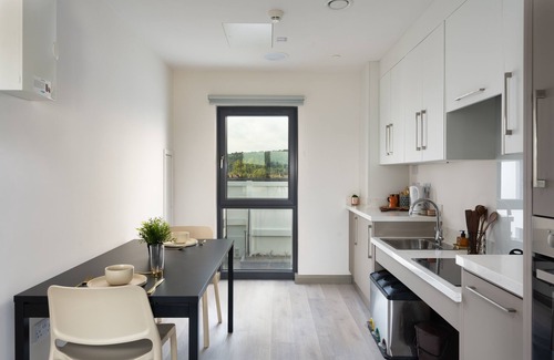 Cork Apartamento | Yugo Explore - Melbourn Point