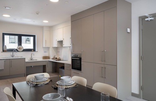 Cork Apartamento | Yugo Explore - Melbourn Point