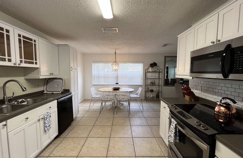 Citrus Park Casa | Yuri’s pool house. Salty & heated pool