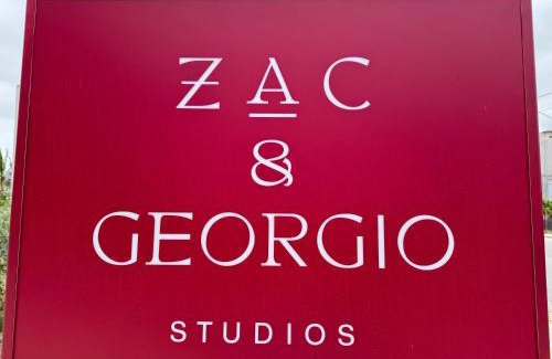 Malevizi Apartamento | Zac & Georgio Studios