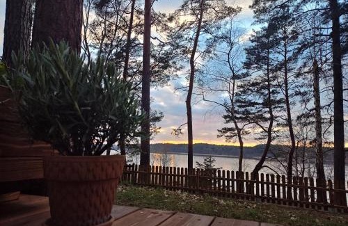 gmina Karsin Casa | Zakątek Wdzydze -domek nr 7 w pierwszej linii od jeziora