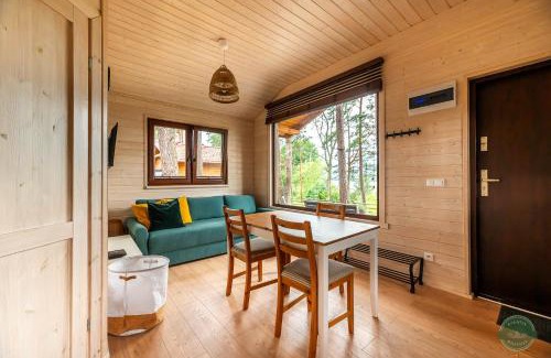 gmina Karsin Casa | Zakątek Wdzydze -domek nr 7 w pierwszej linii od jeziora