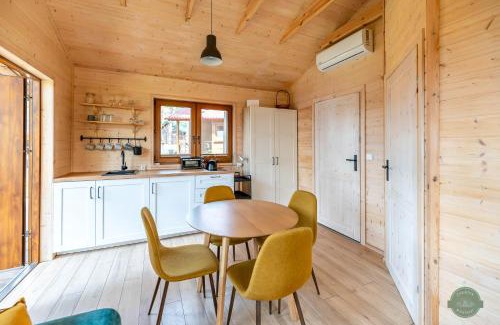 gmina Karsin Casa | Zakątek Wdzydze z widokiem na jezioro -domek nr 19