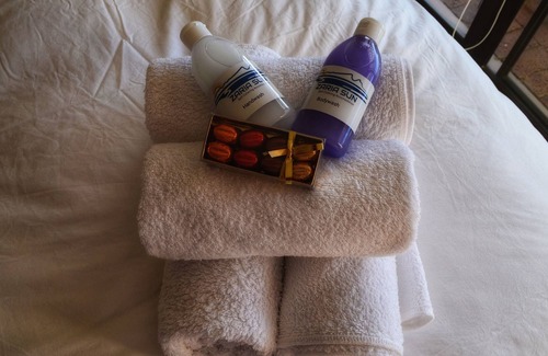 Mountainside Cabaña | Zaria Sun Garden Cottage