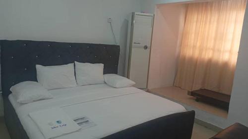 Ofin Hotel | Zehra Gardens