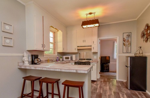 Kings Grant Casa | Zen 2 Hideaway With Hot Tube Between Downtown and the Beach