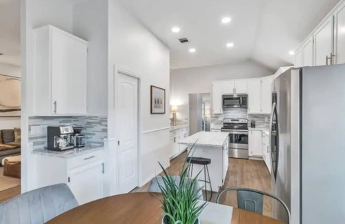 North Buttercup Creek Casa | Zen Garden Retreat Home - Wellness Menu Available