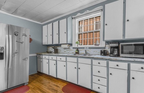 Hartford Casa | Zen Historic Manor Hartford CT - Perfect for Hospital Visits - Spacious - Free Parking + Wifi