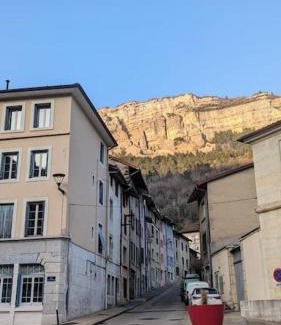 Nantua Apartamento | Zen Home - appartement jusqu'à 4 voyageurs