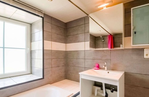 Orchimont Casa | Casa de vacaciones de inspiración zen en Orchimont con jacuzzi