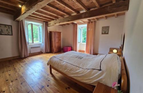 Lassales Casa | ZenDuo Riverview with good breakfast