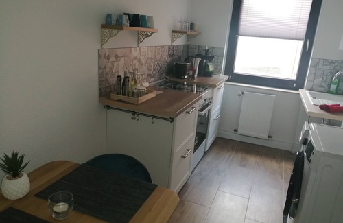 Dreikonigenviertel Apartamento | Zentrales Wohnen für Monteure , Messegäste Oder Durchreisende