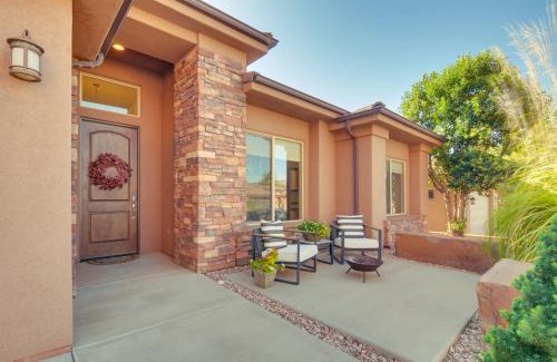 Kanab Casa | Zion Area Home with Scenic Views and Private Hot Tub!