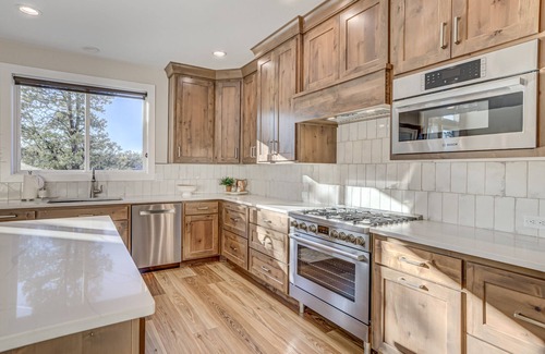 Zion National Park East Entrance Casa | Zion Border 3,475 sq ft Retreat – 5BR En-Suite Baths, Trails & Canyon Views