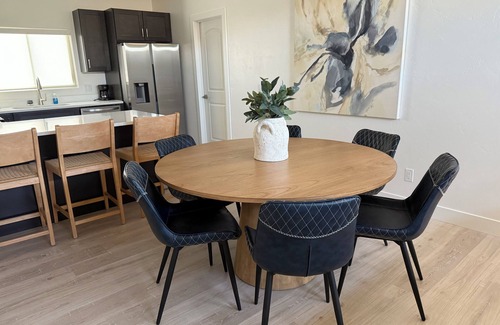 Hurricane Apartamento | Zion Getaway Casita - Stylish, Quiet & Convenient
