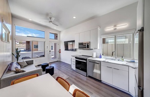 Virgin Casa | Zion Retreat: Brand New Tiny Home w/ King Bed, Full Kitchen & Kids Loft #1