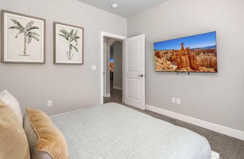 Hurricane Apartamento | Zion Retreat - Private Pool, Game Room, Sleeps 22
