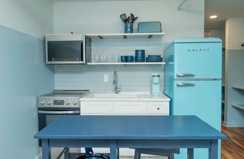 East Market District Apartamento | Zonder – Introspective Escape in Louisville’s Trendy NULU