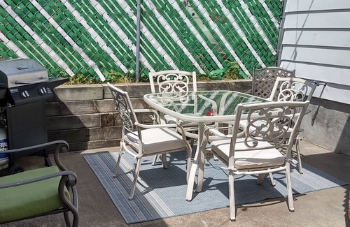 Omaha Casa | ZOO Old Market CHI Charles Schwab Field Cozy Downtown House