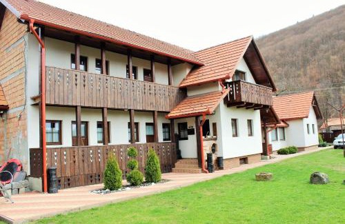 Praid Casa | Zsuzsanna Paraszthaz