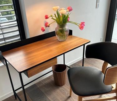 Muengersdorf Apartamento | Zum EM Stadion zu Fuß - Luxus im Grünen