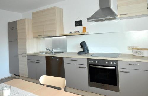 Annweiler am Trifels Apartamento | Zur angenehmen Gegend