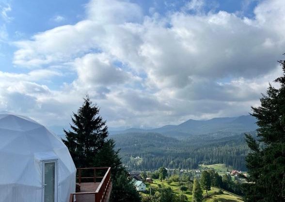 Глемпінг Де Вайб (devibe-vorokhta)