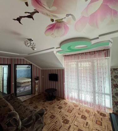 Затишні Апартаменти біля Софіївки 2й поверх